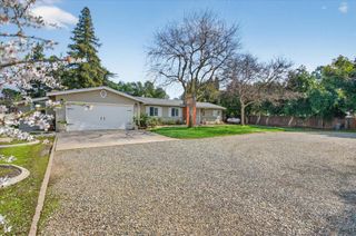 1544 N De Wolf Avenue, Fresno, CA 93737