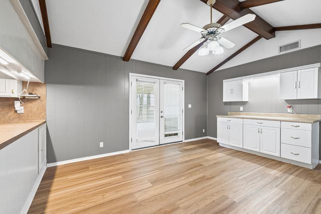 1311 Oak Street, Anahuac, TX 77514