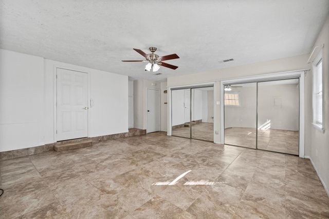 1311 Oak Street, Anahuac, TX 77514