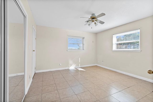 1311 Oak Street, Anahuac, TX 77514