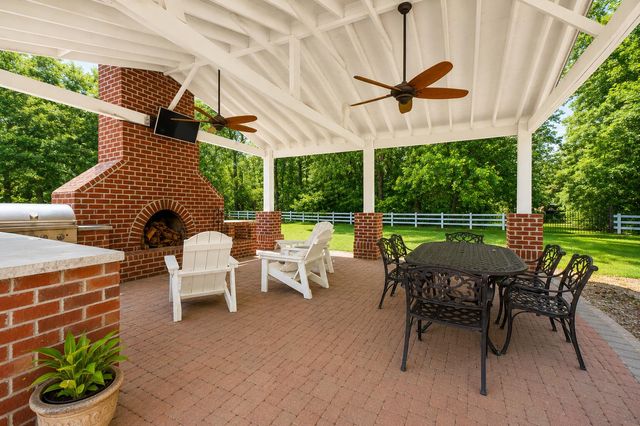 1882 Central Park Road, Charleston, SC 29412