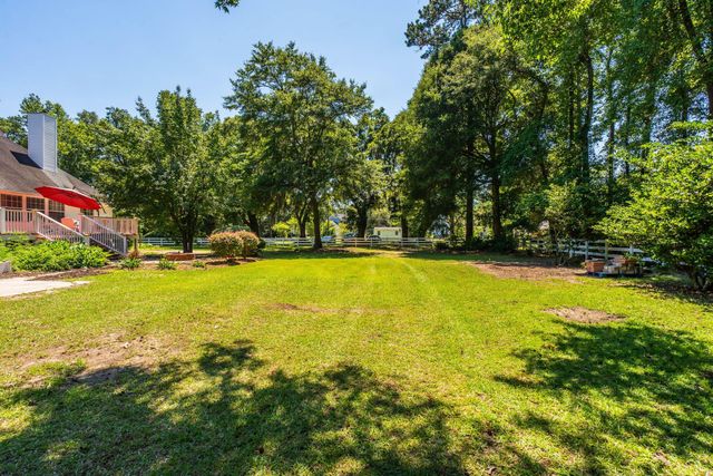 1882 Central Park Road, Charleston, SC 29412