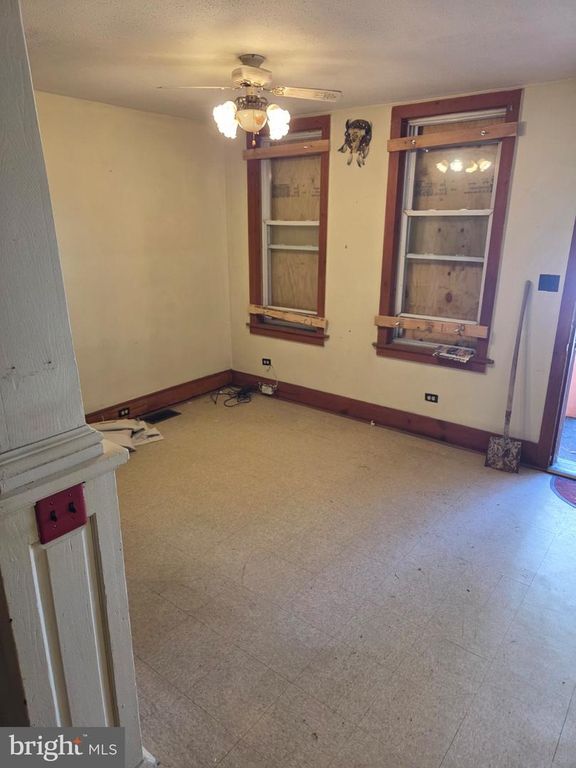 532 GRANT ST, CAMDEN, NJ 08102 — photo 2