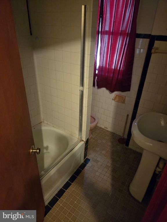 532 GRANT ST, CAMDEN, NJ 08102 — photo 4