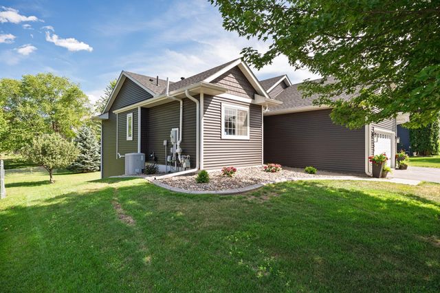 17664 Fieldfare Way, Farmington, MN 55024