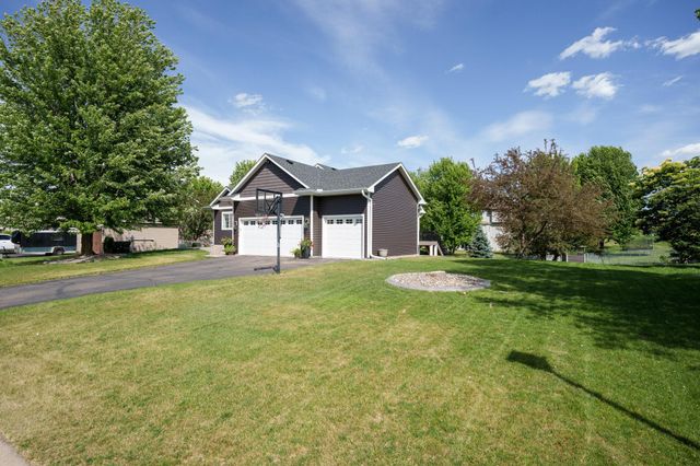 17664 Fieldfare Way, Farmington, MN 55024