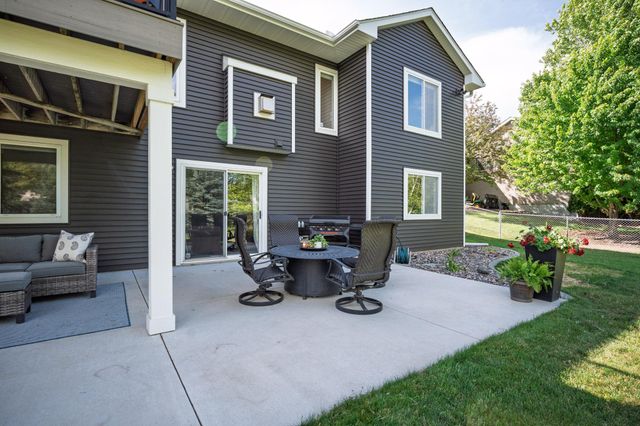 17664 Fieldfare Way, Farmington, MN 55024