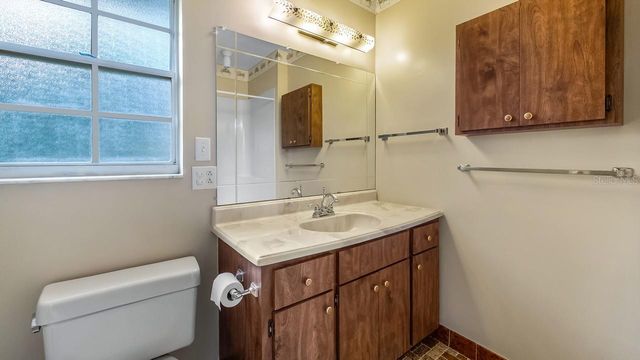 510 N PALM AVENUE, Howey In The Hills, FL 34737