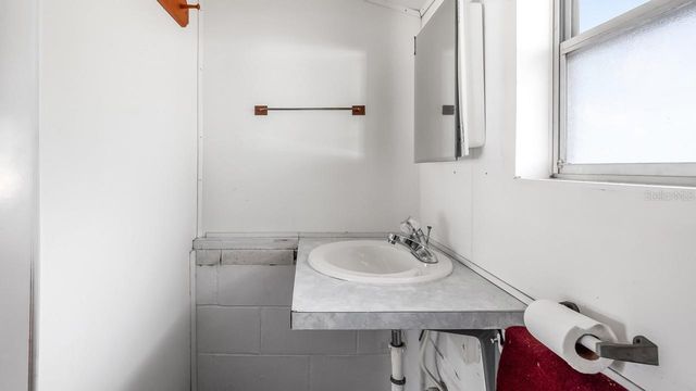 510 N PALM AVENUE, Howey In The Hills, FL 34737