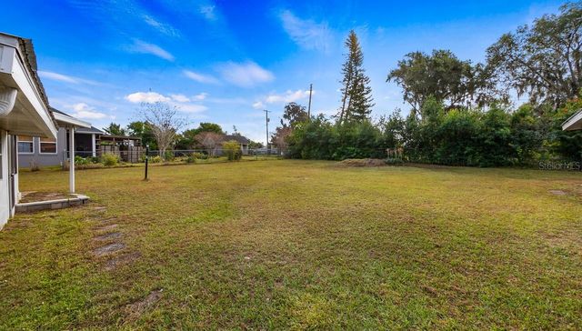 510 N PALM AVENUE, Howey In The Hills, FL 34737
