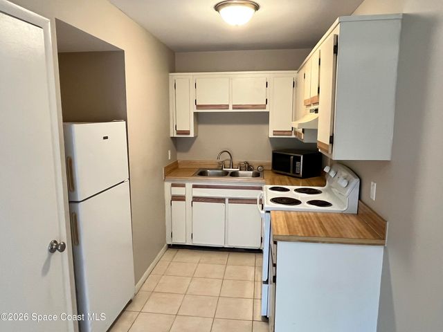 1961 Convair Street SE 102, Palm Bay, FL 32909