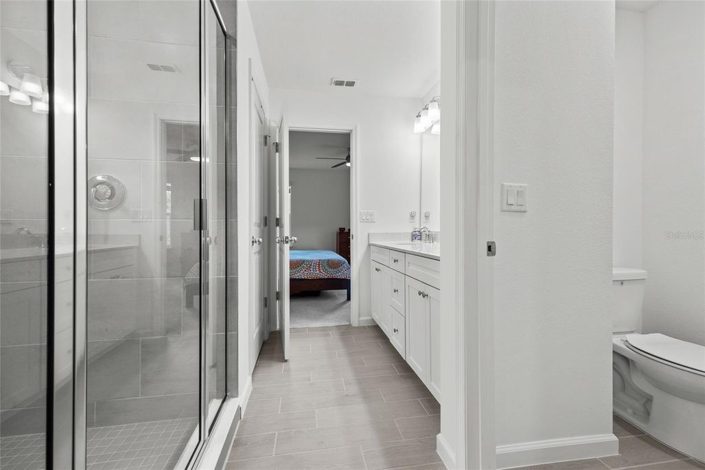 Image 16 of property listing at 2208 NW 89TH WAY, Gainesville, FL 32606