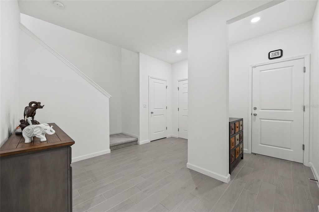 Image 27 of property listing at 2208 NW 89TH WAY, Gainesville, FL 32606