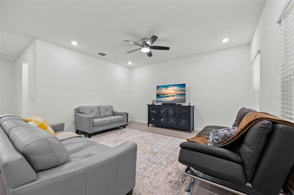 Image 6 of property listing at 2208 NW 89TH WAY, Gainesville, FL 32606