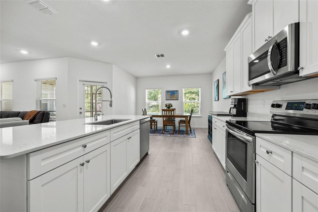 Image 9 of property listing at 2208 NW 89TH WAY, Gainesville, FL 32606