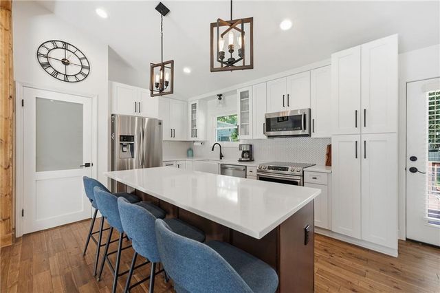 5200 W 57th Street, Roeland Park, KS 66205