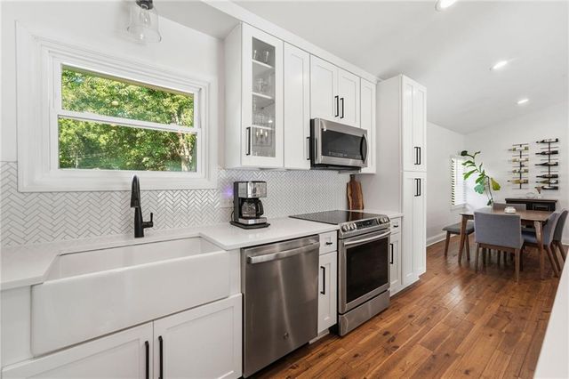 5200 W 57th Street, Roeland Park, KS 66205