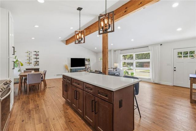 5200 W 57th Street, Roeland Park, KS 66205