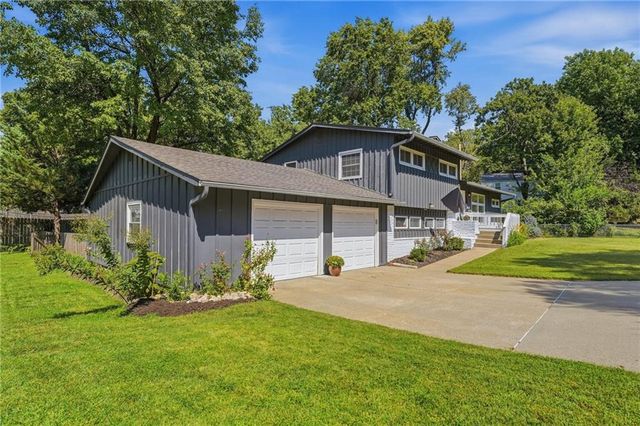 5200 W 57th Street, Roeland Park, KS 66205