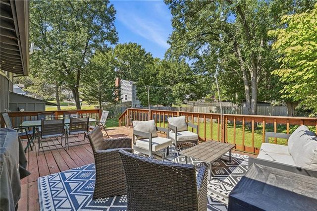 5200 W 57th Street, Roeland Park, KS 66205