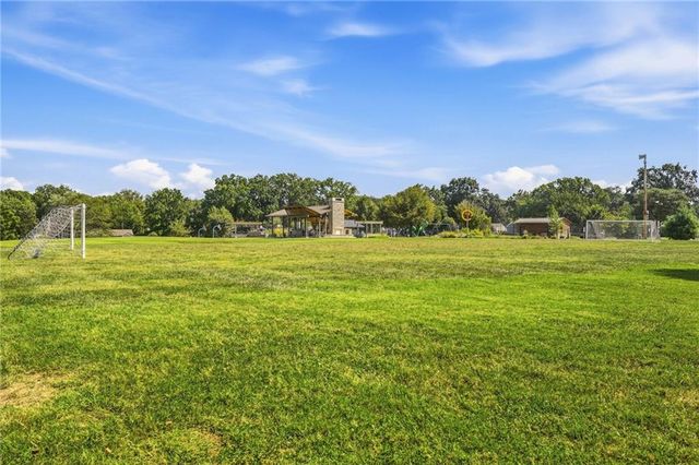 5200 W 57th Street, Roeland Park, KS 66205