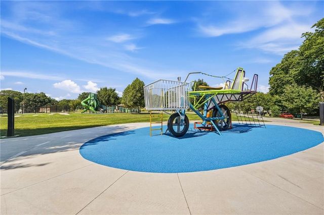 5200 W 57th Street, Roeland Park, KS 66205