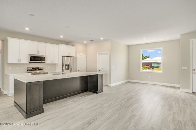 680 Londonderry Circle SE, Palm Bay, FL 32909