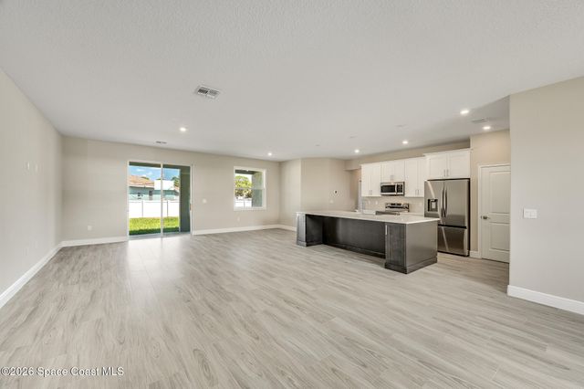 680 Londonderry Circle SE, Palm Bay, FL 32909
