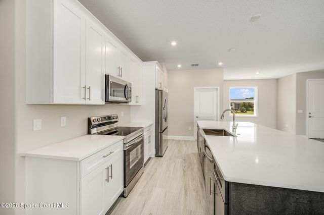 680 Londonderry Circle SE, Palm Bay, FL 32909
