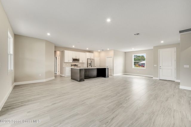 680 Londonderry Circle SE, Palm Bay, FL 32909