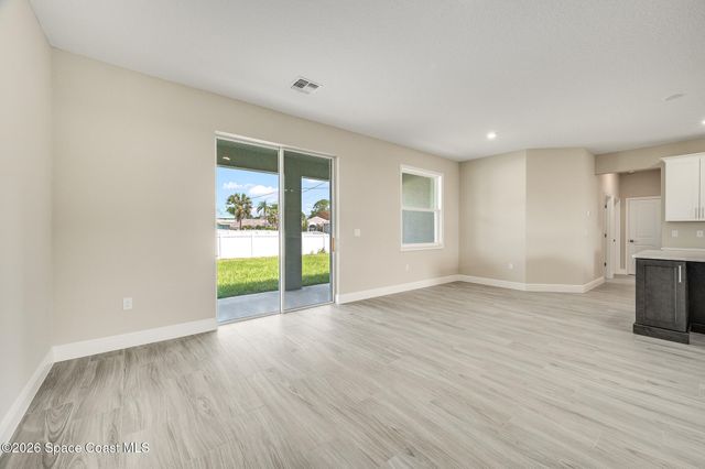 680 Londonderry Circle SE, Palm Bay, FL 32909