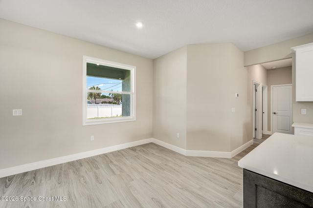 680 Londonderry Circle SE, Palm Bay, FL 32909