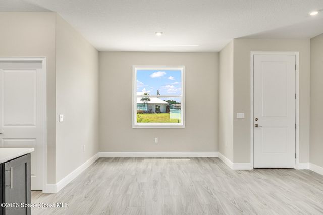 680 Londonderry Circle SE, Palm Bay, FL 32909