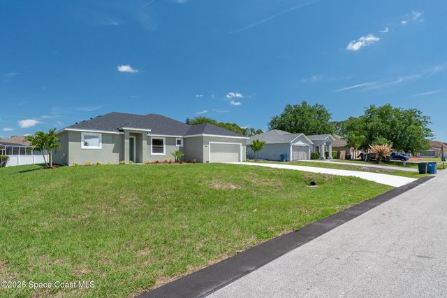 680 Londonderry Circle SE, Palm Bay, FL 32909