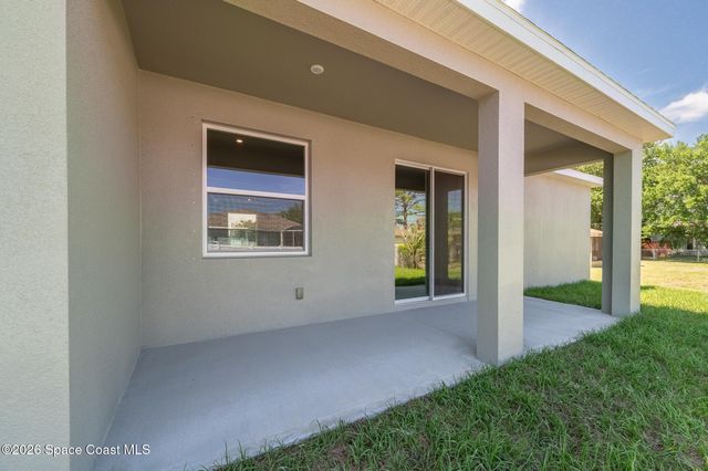 680 Londonderry Circle SE, Palm Bay, FL 32909