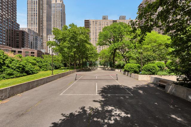 185 W End Ave Apt 3K, New York City, NY 10023