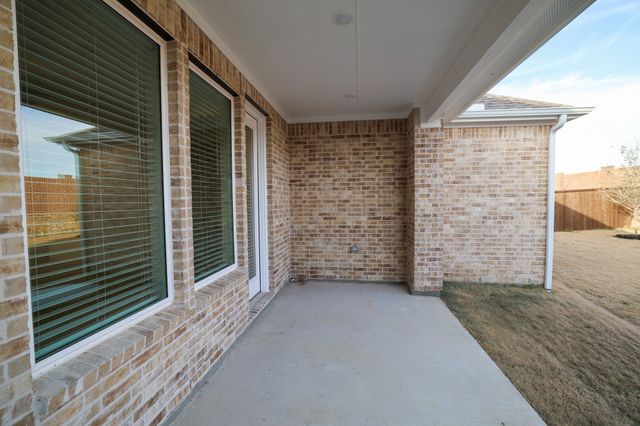 16868 Eastern Red Boulevard, Justin, TX 76247