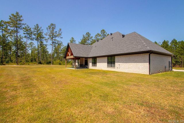 25573 S Springlake Road, Hensley, AR 72065