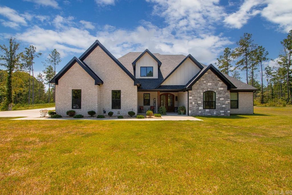 25573 S Springlake Road, Hensley, AR 72065