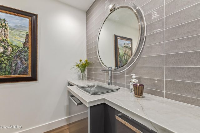 5635 E LINCOLN Drive 54, Paradise Valley, AZ 85253