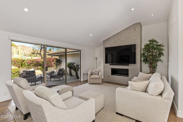 5635 E LINCOLN Drive 54, Paradise Valley, AZ 85253