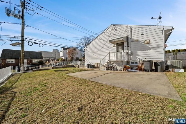 23 Arn Terrace Floor 1, Secaucus, NJ 07094