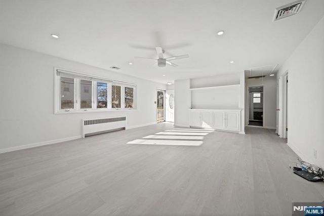 23 Arn Terrace Floor 1, Secaucus, NJ 07094