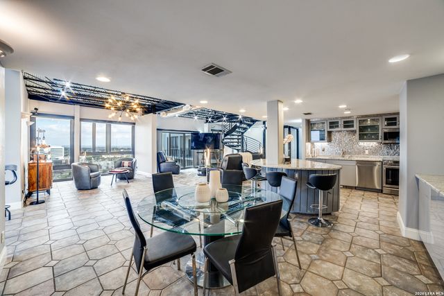 7701 Wurzbach Rd Apt 2303, San Antonio, TX 78229