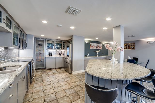 7701 Wurzbach Rd Apt 2303, San Antonio, TX 78229