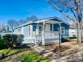 633 E Archwood Drive UNIT 43, Eagle Point, OR 97524