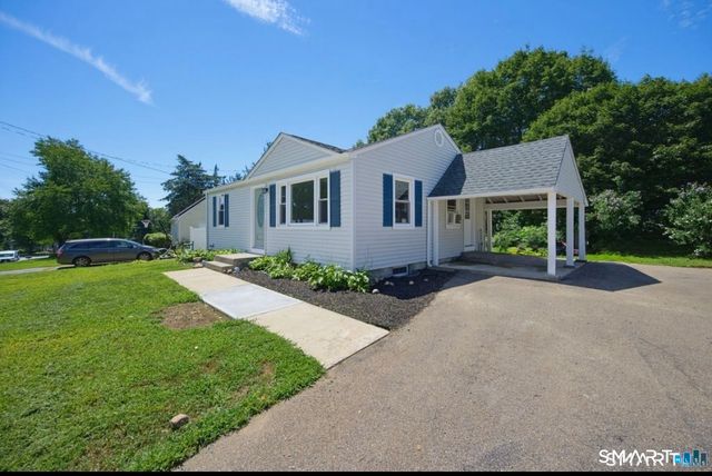 8 Cedar Drive, North Stonington, CT 06359