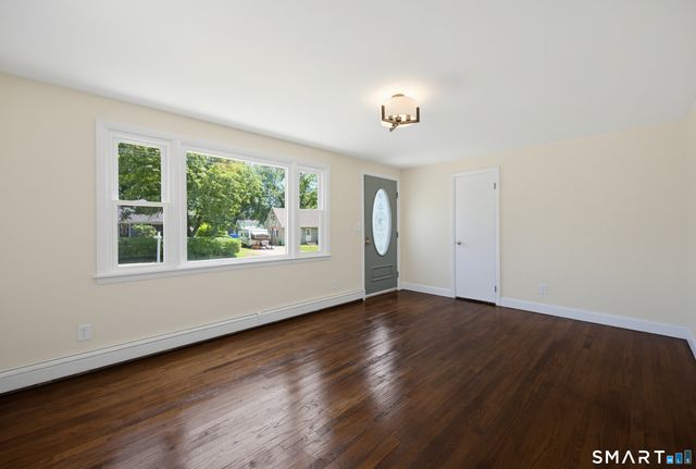 8 Cedar Drive, North Stonington, CT 06359
