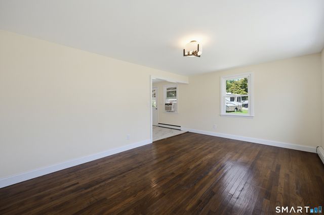 8 Cedar Drive, North Stonington, CT 06359