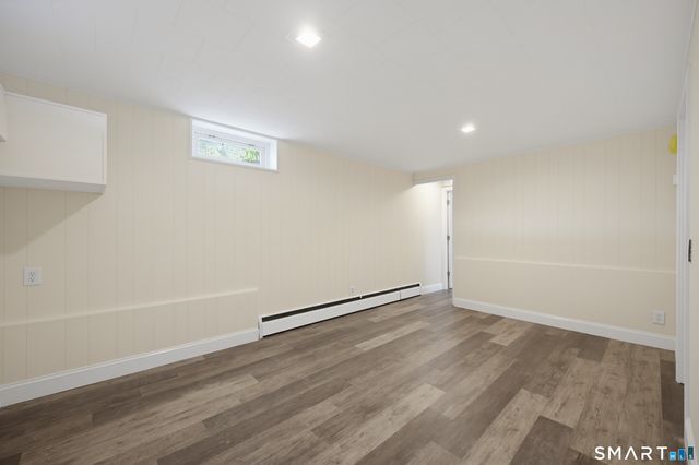 8 Cedar Drive, North Stonington, CT 06359